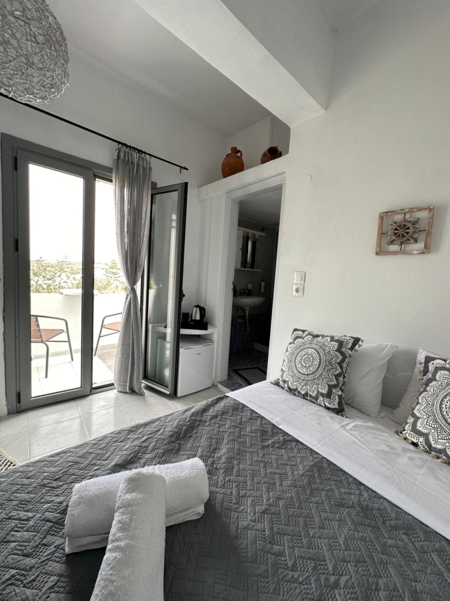 Nicole Rooms Santorini Vóthon 외부 사진